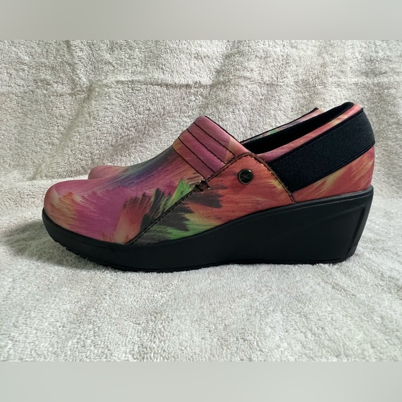 Women's Slip On Work Shoes Infinity by Cherokee Glide Slip Resistant Slip Shoes - Picture 2 of 5